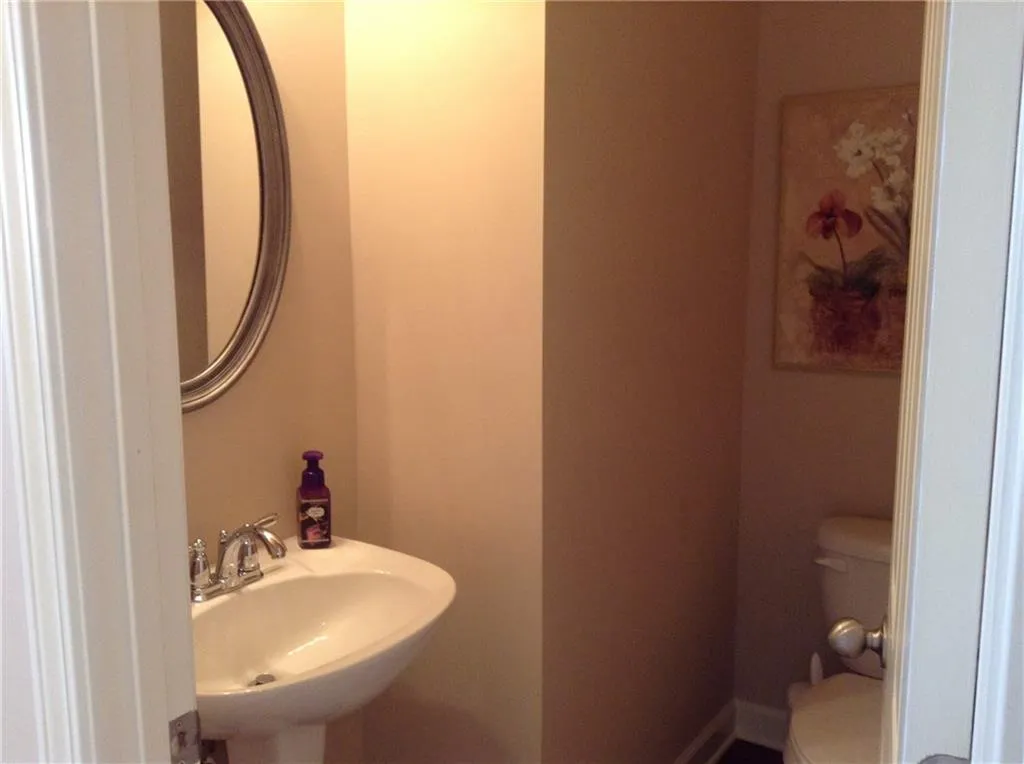 7180 Glisten Avenue Unit 7180, Sandy Springs, Georgia 30328, 3 Bedrooms Bedrooms, ,3 BathroomsBathrooms,Residential,Sold,7180 Glisten Avenue Unit 7180,5649713