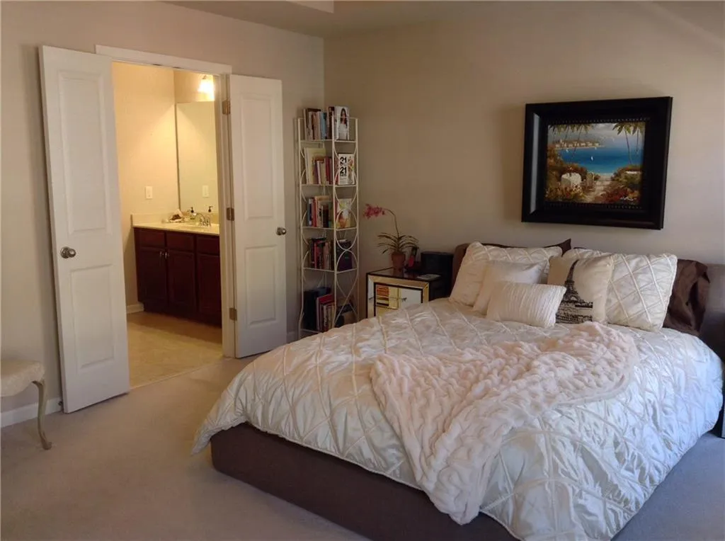 7180 Glisten Avenue Unit 7180, Sandy Springs, Georgia 30328, 3 Bedrooms Bedrooms, ,3 BathroomsBathrooms,Residential,Sold,7180 Glisten Avenue Unit 7180,5649713