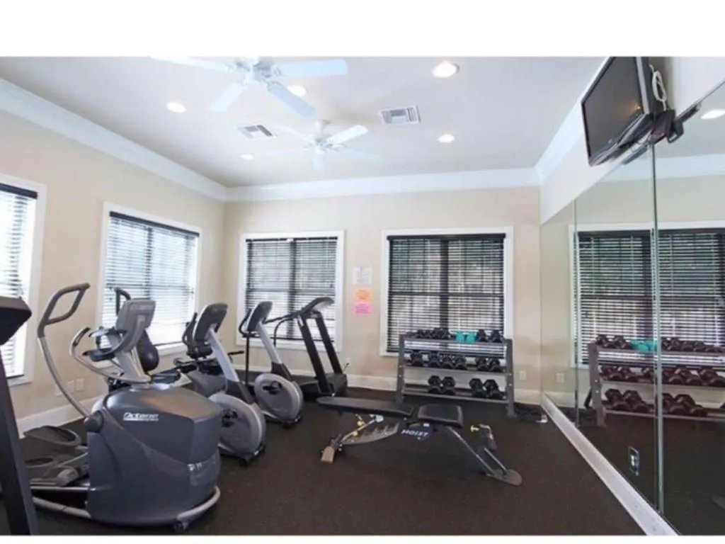 7180 Glisten Avenue Unit 7180, Sandy Springs, Georgia 30328, 3 Bedrooms Bedrooms, ,3 BathroomsBathrooms,Residential,Sold,7180 Glisten Avenue Unit 7180,5649713