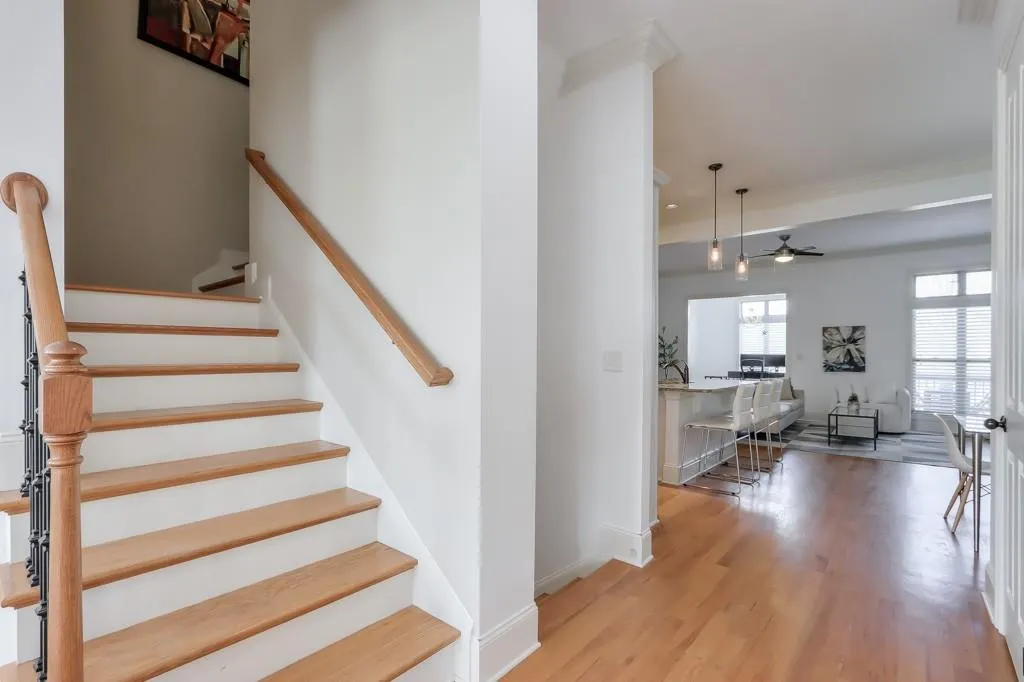 153 Alderwood Hill NE Unit 116, Sandy Springs, Georgia 30328, 4 Bedrooms Bedrooms, ,3 BathroomsBathrooms,Residential,Sold,153 Alderwood Hill NE Unit 116,7349313