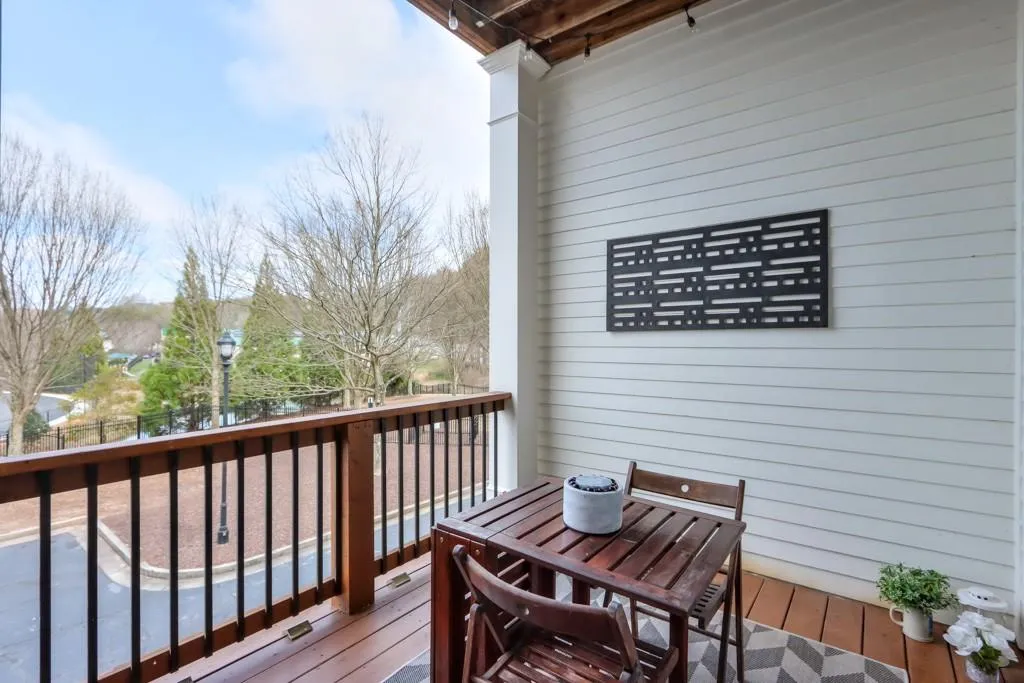 153 Alderwood Hill NE Unit 116, Sandy Springs, Georgia 30328, 4 Bedrooms Bedrooms, ,3 BathroomsBathrooms,Residential,Sold,153 Alderwood Hill NE Unit 116,7349313