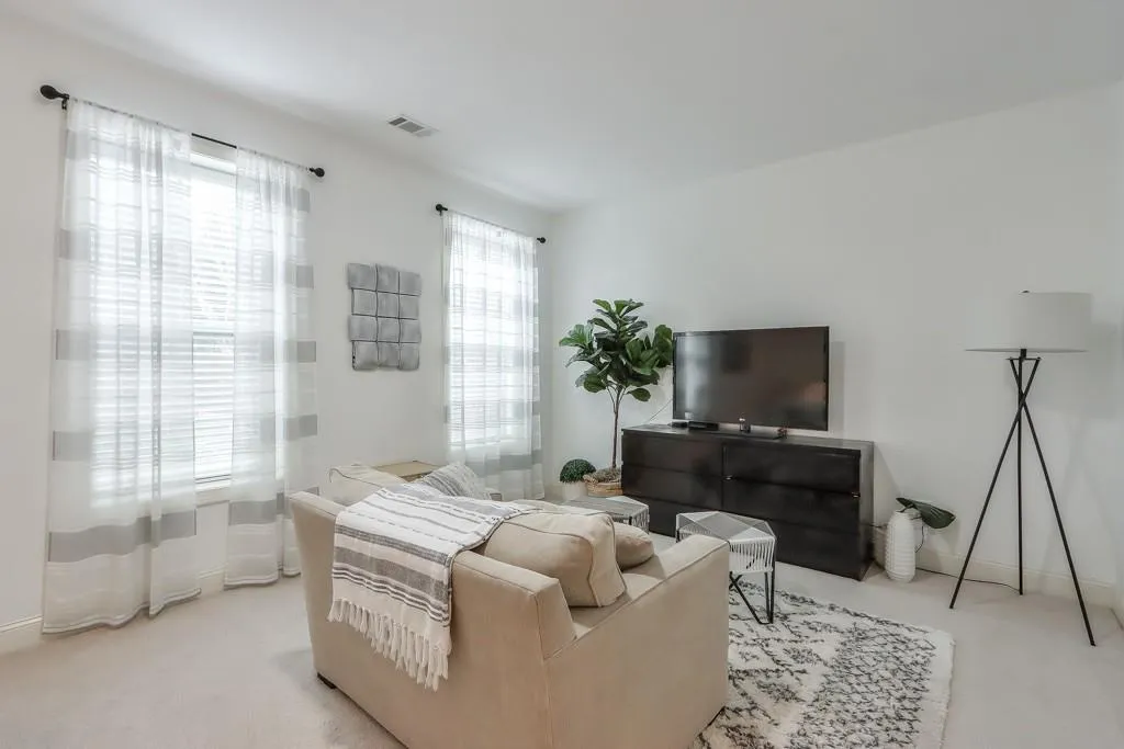 153 Alderwood Hill NE Unit 116, Sandy Springs, Georgia 30328, 4 Bedrooms Bedrooms, ,3 BathroomsBathrooms,Residential,Sold,153 Alderwood Hill NE Unit 116,7349313