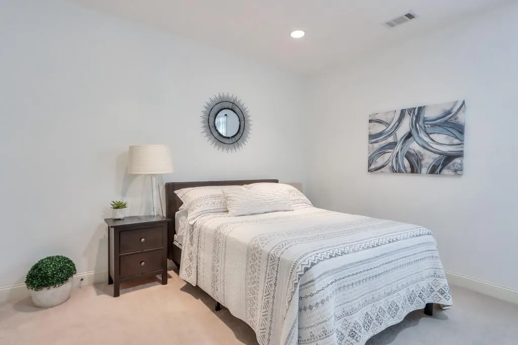 153 Alderwood Hill NE Unit 116, Sandy Springs, Georgia 30328, 4 Bedrooms Bedrooms, ,3 BathroomsBathrooms,Residential,Sold,153 Alderwood Hill NE Unit 116,7349313