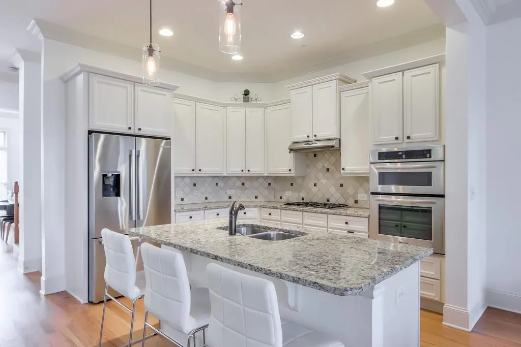 153 Alderwood Hill NE Unit 116, Sandy Springs, Georgia 30328, 4 Bedrooms Bedrooms, ,3 BathroomsBathrooms,Residential,Sold,153 Alderwood Hill NE Unit 116,7349313