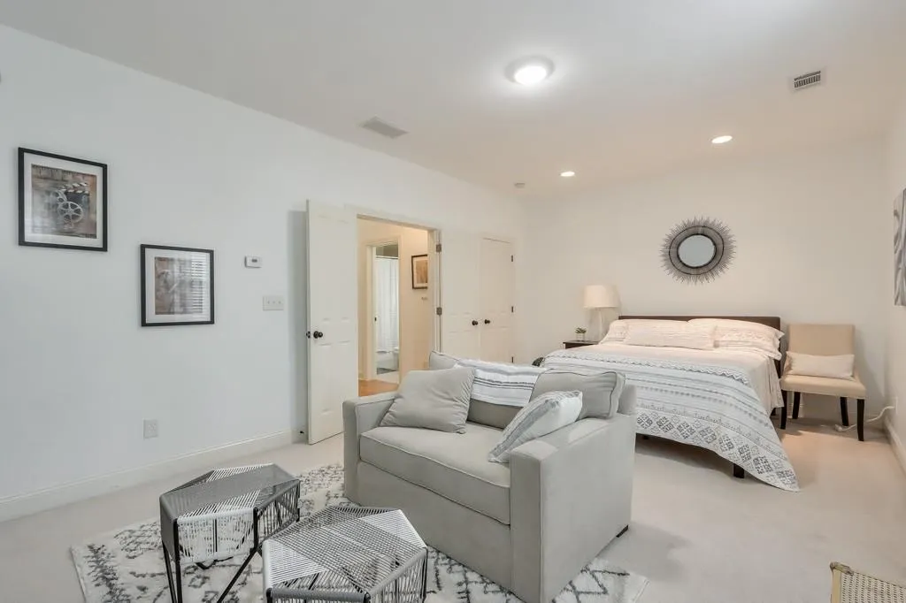 153 Alderwood Hill NE Unit 116, Sandy Springs, Georgia 30328, 4 Bedrooms Bedrooms, ,3 BathroomsBathrooms,Residential,Sold,153 Alderwood Hill NE Unit 116,7349313