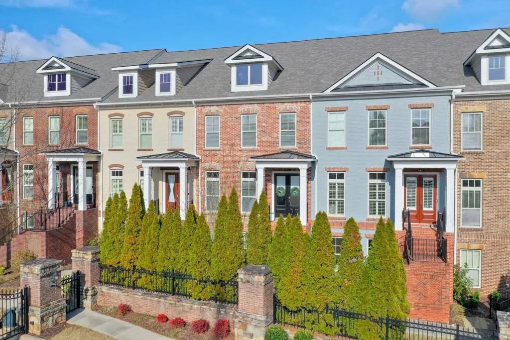 153 Alderwood Hill NE Unit 116, Sandy Springs, Georgia 30328, 4 Bedrooms Bedrooms, ,3 BathroomsBathrooms,Residential,Sold,153 Alderwood Hill NE Unit 116,7349313