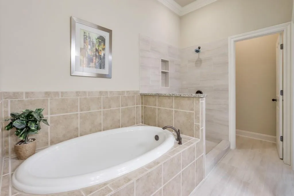 153 Alderwood Hill NE Unit 116, Sandy Springs, Georgia 30328, 4 Bedrooms Bedrooms, ,3 BathroomsBathrooms,Residential,Sold,153 Alderwood Hill NE Unit 116,7349313