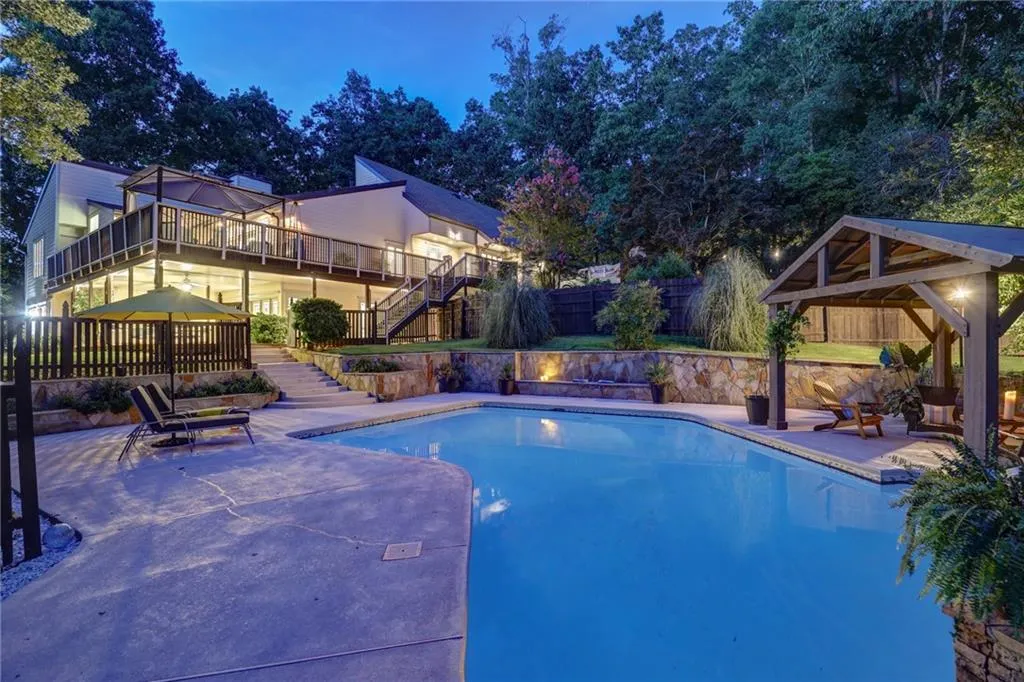 1670 Chevron Way, Sandy Springs, Georgia 30350, 5 Bedrooms Bedrooms, ,3 BathroomsBathrooms,Residential,Sold,1670 Chevron Way,7090695
