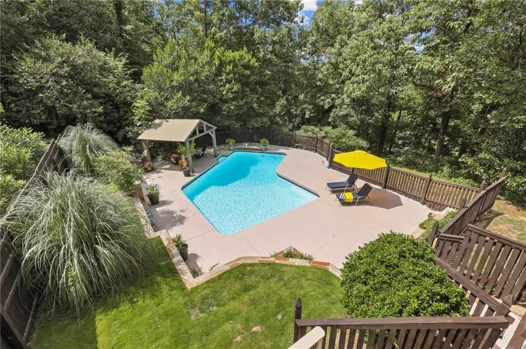 1670 Chevron Way, Sandy Springs, Georgia 30350, 5 Bedrooms Bedrooms, ,3 BathroomsBathrooms,Residential,Sold,1670 Chevron Way,7090695