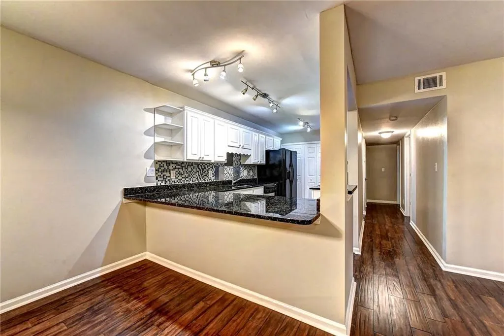 108 Brighton Point, Sandy Springs, Georgia 30328, 2 Bedrooms Bedrooms, ,2 BathroomsBathrooms,Residential,Sold,108 Brighton Point,6620989