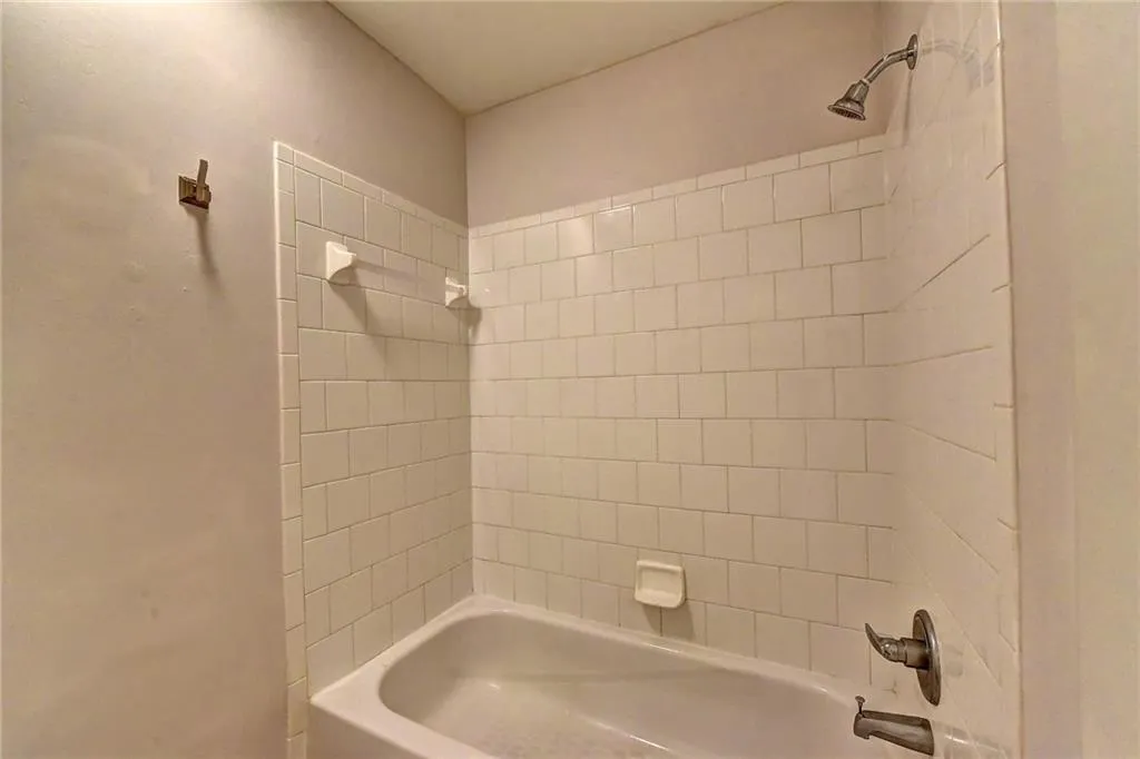 108 Brighton Point, Sandy Springs, Georgia 30328, 2 Bedrooms Bedrooms, ,2 BathroomsBathrooms,Residential,Sold,108 Brighton Point,6620989