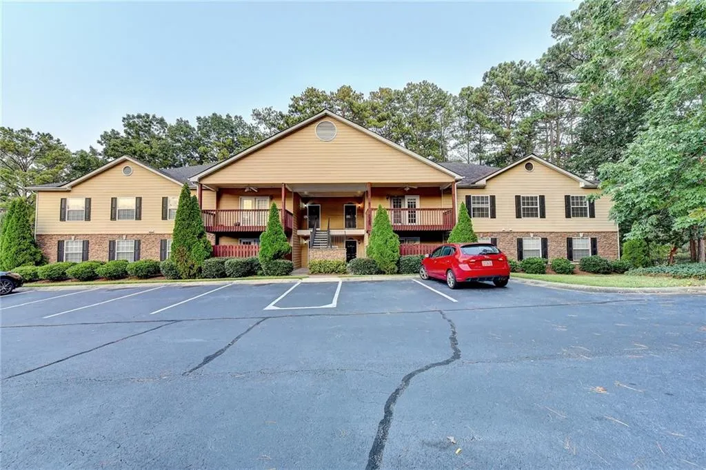 108 Brighton Point, Sandy Springs, Georgia 30328, 2 Bedrooms Bedrooms, ,2 BathroomsBathrooms,Residential,Sold,108 Brighton Point,6620989