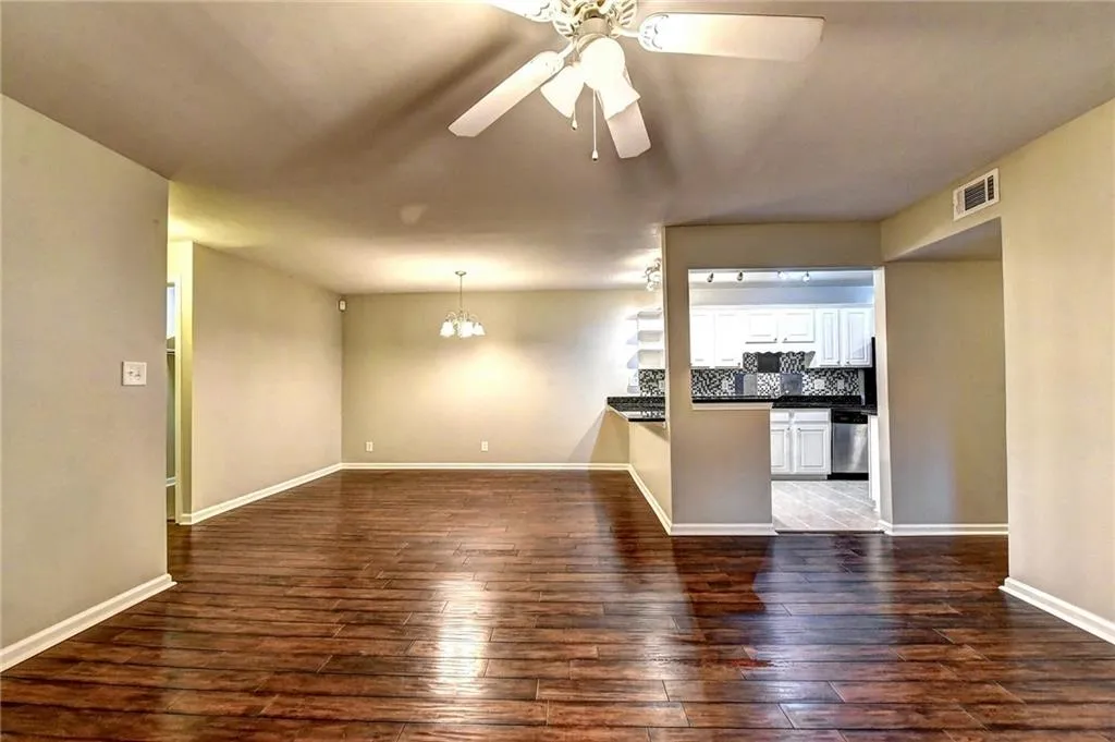 108 Brighton Point, Sandy Springs, Georgia 30328, 2 Bedrooms Bedrooms, ,2 BathroomsBathrooms,Residential,Sold,108 Brighton Point,6620989