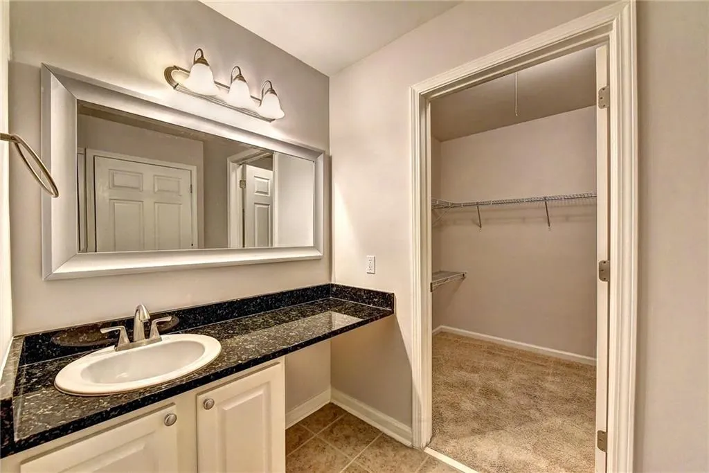 108 Brighton Point, Sandy Springs, Georgia 30328, 2 Bedrooms Bedrooms, ,2 BathroomsBathrooms,Residential,Sold,108 Brighton Point,6620989