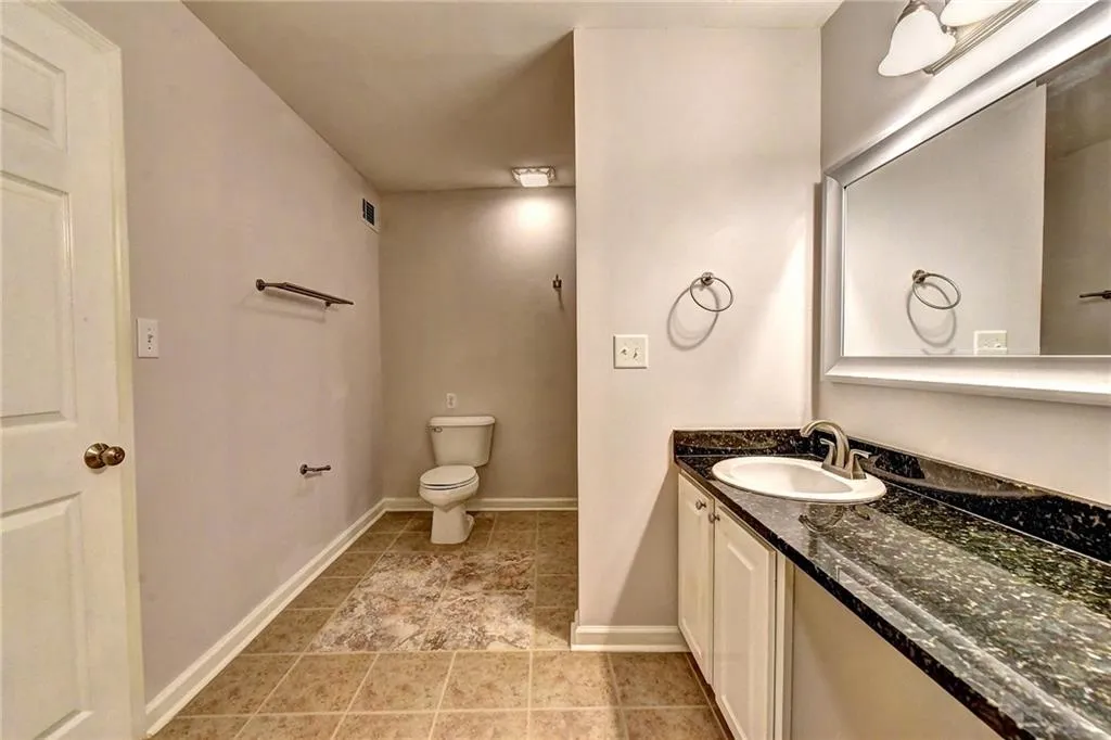 108 Brighton Point, Sandy Springs, Georgia 30328, 2 Bedrooms Bedrooms, ,2 BathroomsBathrooms,Residential,Sold,108 Brighton Point,6620989