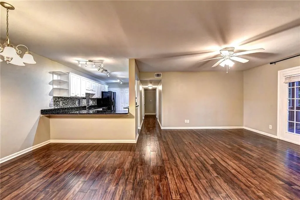 108 Brighton Point, Sandy Springs, Georgia 30328, 2 Bedrooms Bedrooms, ,2 BathroomsBathrooms,Residential,Sold,108 Brighton Point,6620989
