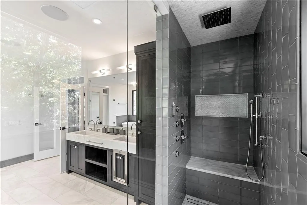 265 Tara Trail, Atlanta, Georgia 30327, 4 Bedrooms Bedrooms, ,4 BathroomsBathrooms,Residential,Sold,265 Tara Trail,7002814