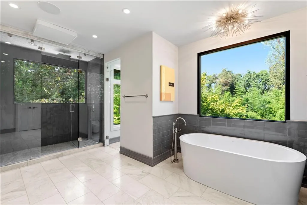 265 Tara Trail, Atlanta, Georgia 30327, 4 Bedrooms Bedrooms, ,4 BathroomsBathrooms,Residential,Sold,265 Tara Trail,7002814