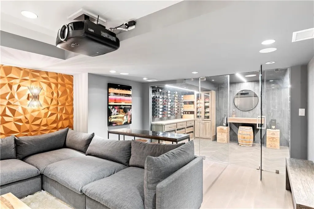 265 Tara Trail, Atlanta, Georgia 30327, 4 Bedrooms Bedrooms, ,4 BathroomsBathrooms,Residential,Sold,265 Tara Trail,7002814