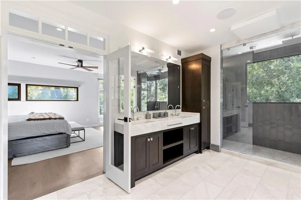 265 Tara Trail, Atlanta, Georgia 30327, 4 Bedrooms Bedrooms, ,4 BathroomsBathrooms,Residential,Sold,265 Tara Trail,7002814
