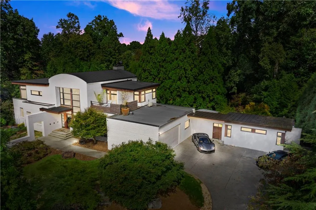 265 Tara Trail, Atlanta, Georgia 30327, 4 Bedrooms Bedrooms, ,4 BathroomsBathrooms,Residential,Sold,265 Tara Trail,7002814