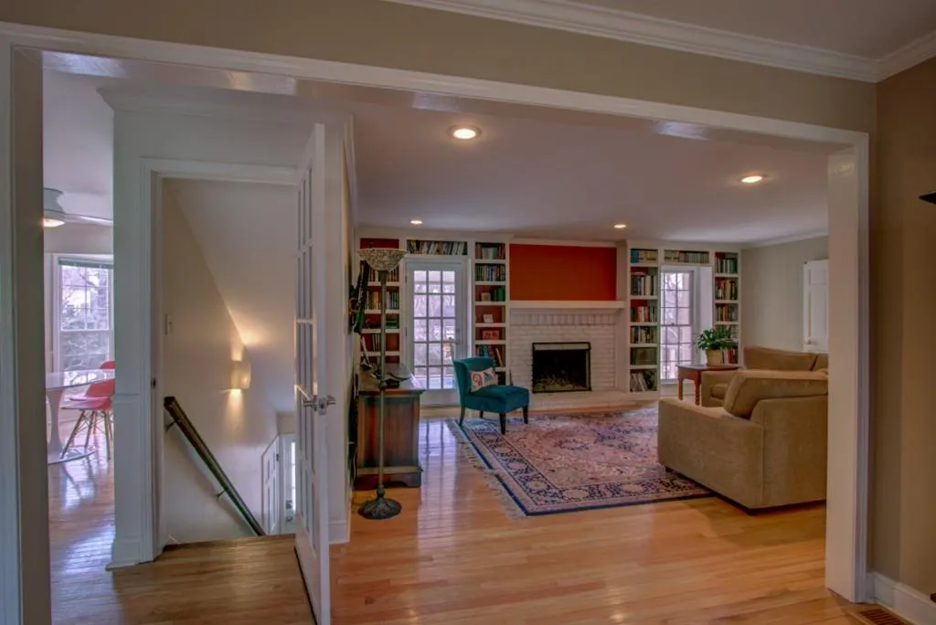 7010 Hunters Branch Drive, Sandy Springs, Georgia 30328, 4 Bedrooms Bedrooms, ,4 BathroomsBathrooms,Residential,Sold,7010 Hunters Branch Drive,6126885
