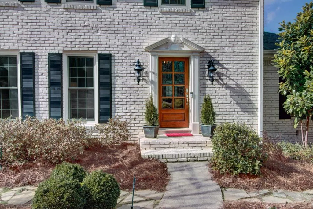 7010 Hunters Branch Drive, Sandy Springs, Georgia 30328, 4 Bedrooms Bedrooms, ,4 BathroomsBathrooms,Residential,Sold,7010 Hunters Branch Drive,6126885