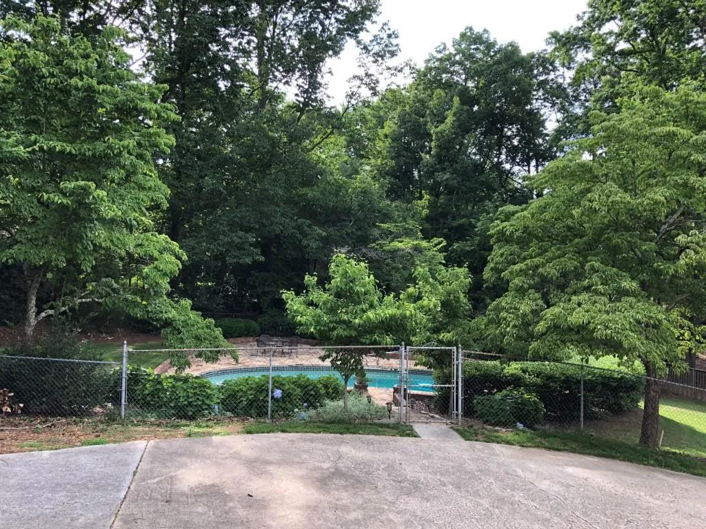 7010 Hunters Branch Drive, Sandy Springs, Georgia 30328, 4 Bedrooms Bedrooms, ,4 BathroomsBathrooms,Residential,Sold,7010 Hunters Branch Drive,6126885