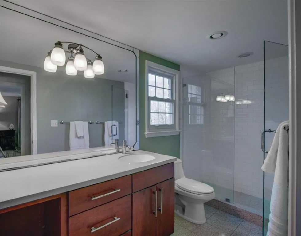 7010 Hunters Branch Drive, Sandy Springs, Georgia 30328, 4 Bedrooms Bedrooms, ,4 BathroomsBathrooms,Residential,Sold,7010 Hunters Branch Drive,6126885