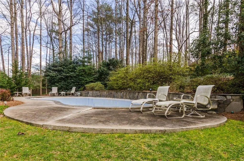 6125 Riverside Drive, Atlanta, Georgia 30328, 4 Bedrooms Bedrooms, ,4 BathroomsBathrooms,Residential,Sold,6125 Riverside Drive,5997840