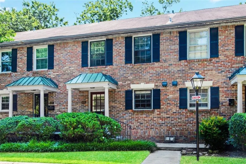 6700 Roswell Road Unit 17g, Atlanta, Georgia 30328, 2 Bedrooms Bedrooms, ,1 BathroomBathrooms,Residential,Sold,6700 Roswell Road Unit 17g,6764756 6700 Roswell Road Unit 17g, Atlanta, Georgia 30328, 2 Bedrooms Bedrooms, ,1 BathroomBathrooms,Residential,Sold,6700 Roswell Road Unit 17g,6764756