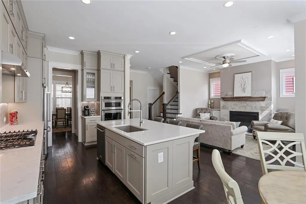 2020 Wheaton Way, Sandy Springs, Georgia 30328, 4 Bedrooms Bedrooms, ,4 BathroomsBathrooms,Residential,Sold,2020 Wheaton Way,6856106