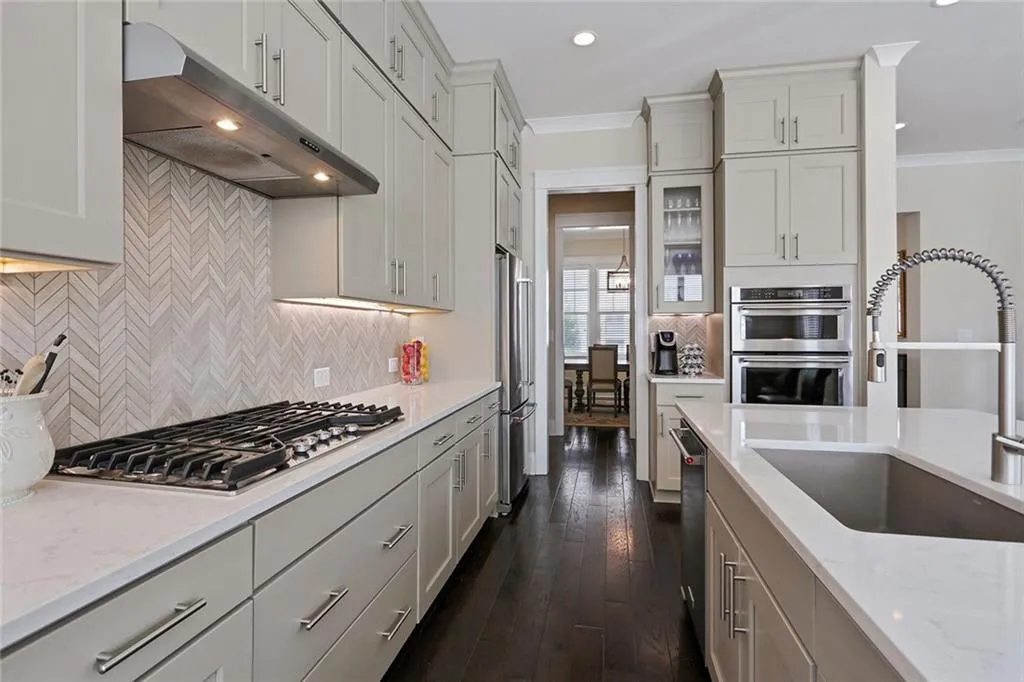 2020 Wheaton Way, Sandy Springs, Georgia 30328, 4 Bedrooms Bedrooms, ,4 BathroomsBathrooms,Residential,Sold,2020 Wheaton Way,6856106