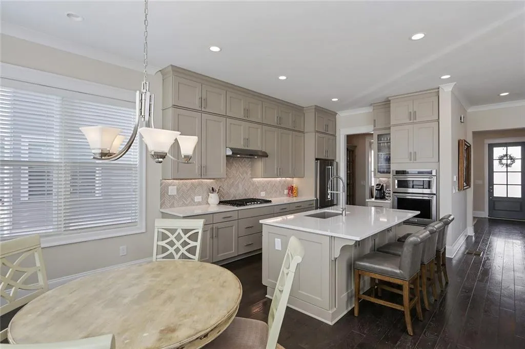 2020 Wheaton Way, Sandy Springs, Georgia 30328, 4 Bedrooms Bedrooms, ,4 BathroomsBathrooms,Residential,Sold,2020 Wheaton Way,6856106