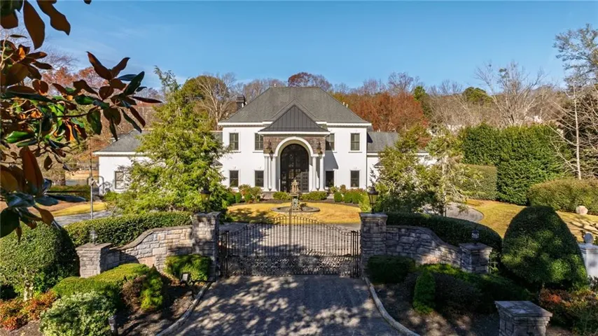 4571 Columns Drive Se, Marietta, Georgia 30067