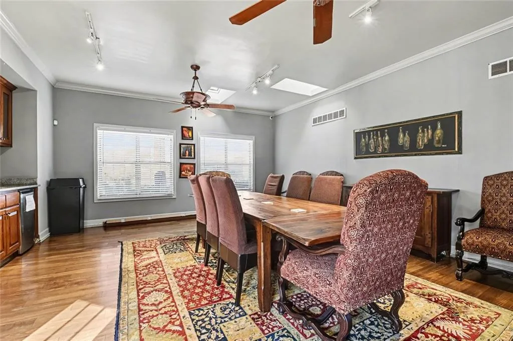 Community Amenities - Meeting Room with Kitchenette