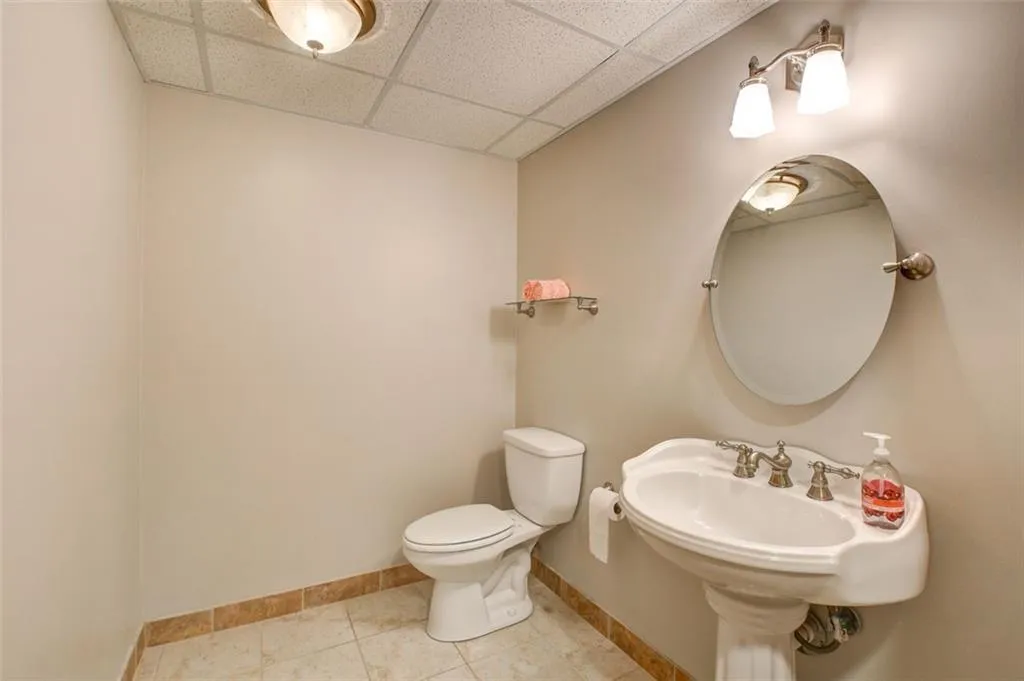 330 Burnt Oak Court, Sandy Springs, Georgia 30328, 4 Bedrooms Bedrooms, ,3 BathroomsBathrooms,Residential,Sold,330 Burnt Oak Court,7004420