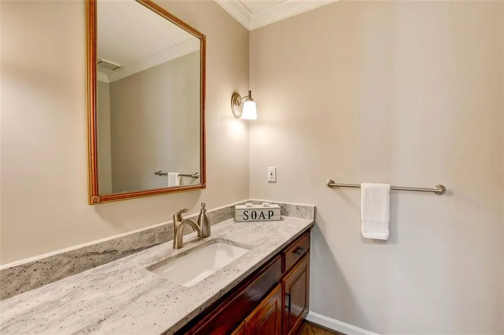 330 Burnt Oak Court, Sandy Springs, Georgia 30328, 4 Bedrooms Bedrooms, ,3 BathroomsBathrooms,Residential,Sold,330 Burnt Oak Court,7004420