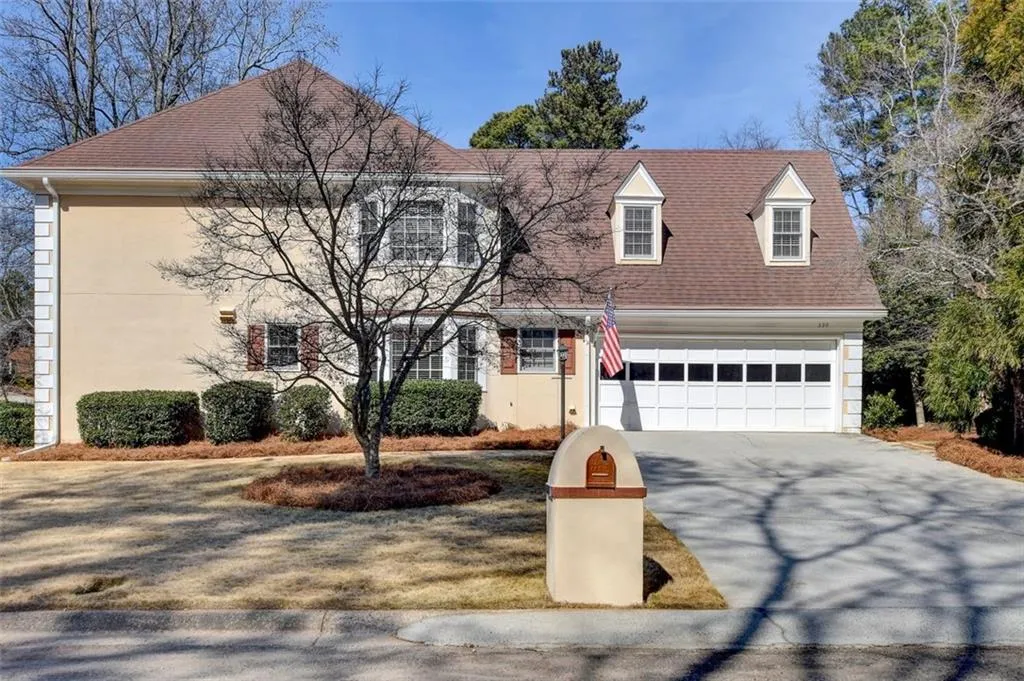 330 Burnt Oak Court, Sandy Springs, Georgia 30328, 4 Bedrooms Bedrooms, ,3 BathroomsBathrooms,Residential,Sold,330 Burnt Oak Court,7004420