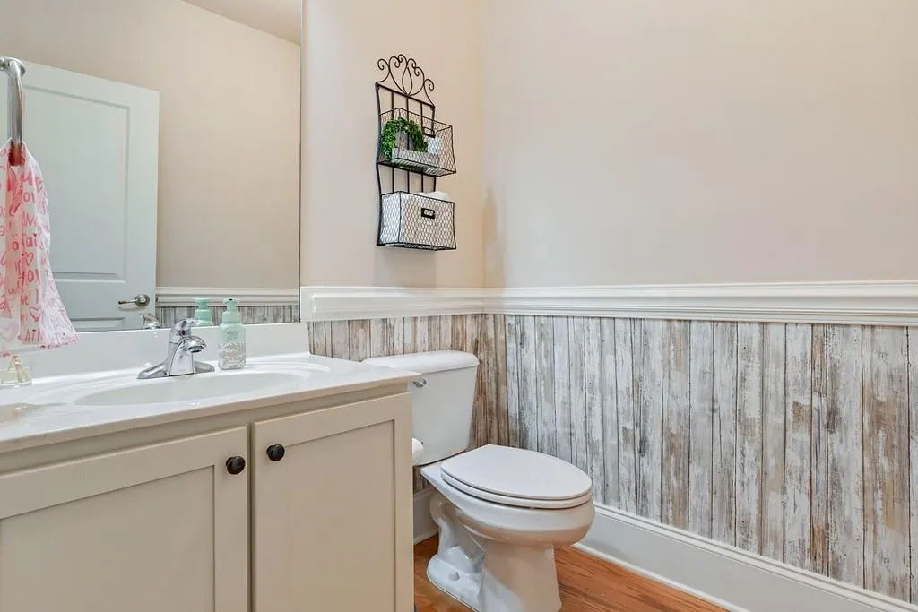 853 Perennial Drive, Atlanta, Georgia 30328, 3 Bedrooms Bedrooms, ,2 BathroomsBathrooms,Residential,Sold,853 Perennial Drive,6839355