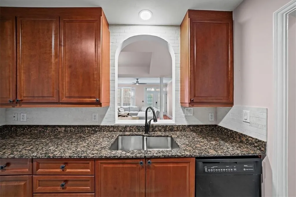 1735 Peachtree Street Ne Unit 117, Atlanta, Georgia 30309, 2 Bedrooms Bedrooms, ,1 BathroomBathrooms,Residential,For Sale,1735 Peachtree Street Ne Unit 117,7591024