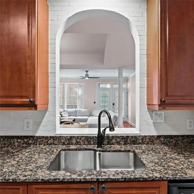 1735 Peachtree Street Ne Unit 117, Atlanta, Georgia 30309, 2 Bedrooms Bedrooms, ,1 BathroomBathrooms,Residential,For Sale,1735 Peachtree Street Ne Unit 117,7591024