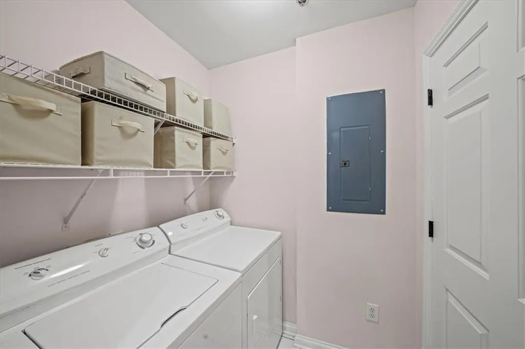 1735 Peachtree Street Ne Unit 117, Atlanta, Georgia 30309, 2 Bedrooms Bedrooms, ,1 BathroomBathrooms,Residential,For Sale,1735 Peachtree Street Ne Unit 117,7591024