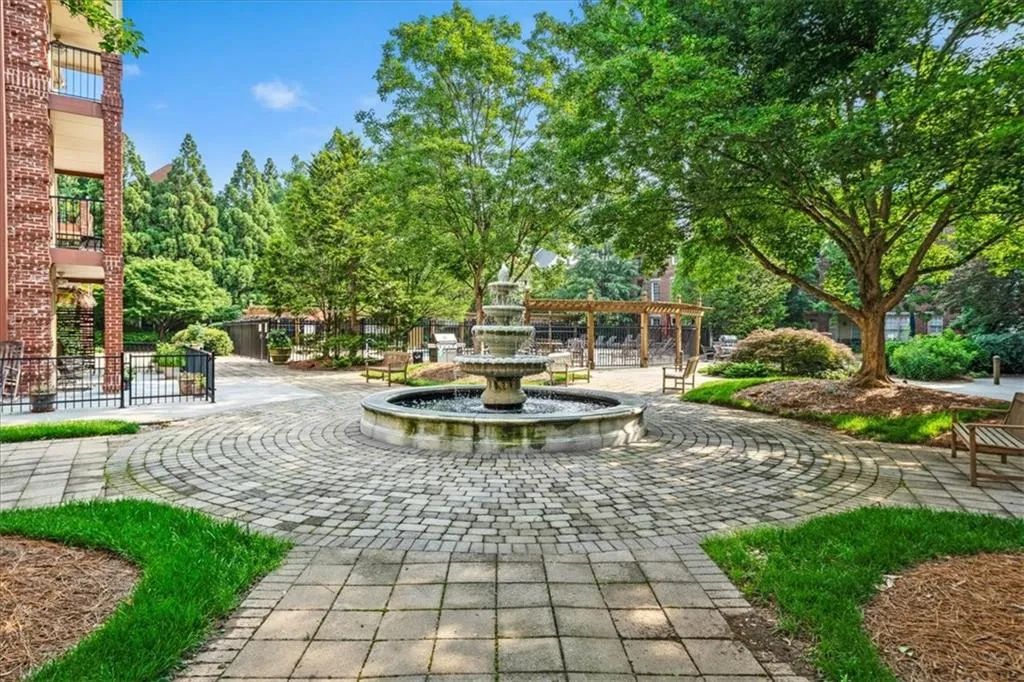1735 Peachtree Street Ne Unit 117, Atlanta, Georgia 30309, 2 Bedrooms Bedrooms, ,1 BathroomBathrooms,Residential,For Sale,1735 Peachtree Street Ne Unit 117,7591024