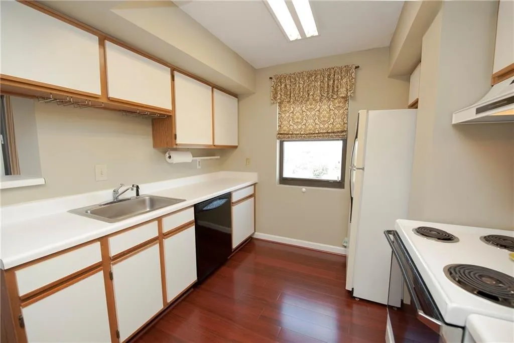 795 Hammond Drive Unit 1712, Atlanta, Georgia 30328, 1 Bedroom Bedrooms, ,1 BathroomBathrooms,Residential,Sold,795 Hammond Drive Unit 1712,5984304