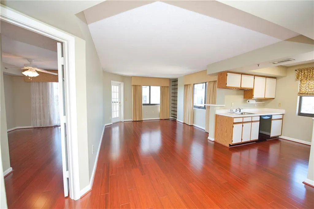 795 Hammond Drive Unit 1712, Atlanta, Georgia 30328, 1 Bedroom Bedrooms, ,1 BathroomBathrooms,Residential,Sold,795 Hammond Drive Unit 1712,5984304