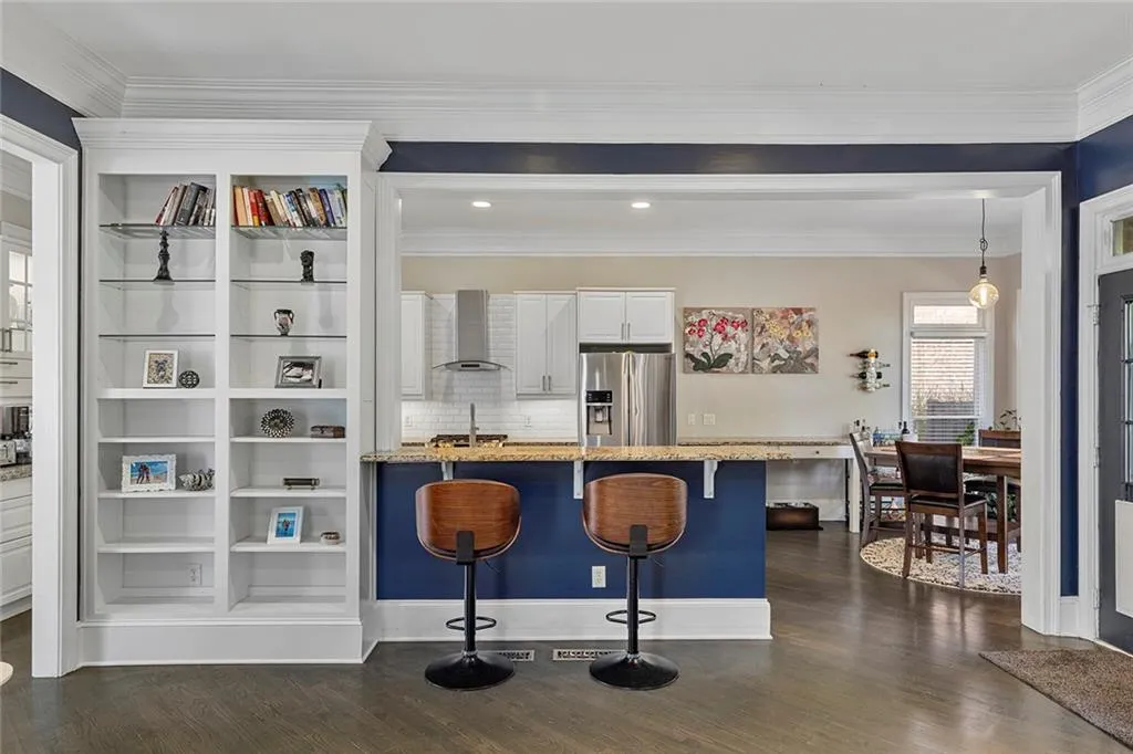 Atlanta, Georgia 30324, 5 Bedrooms Bedrooms, ,4 BathroomsBathrooms,Residential,For Sale,7680907