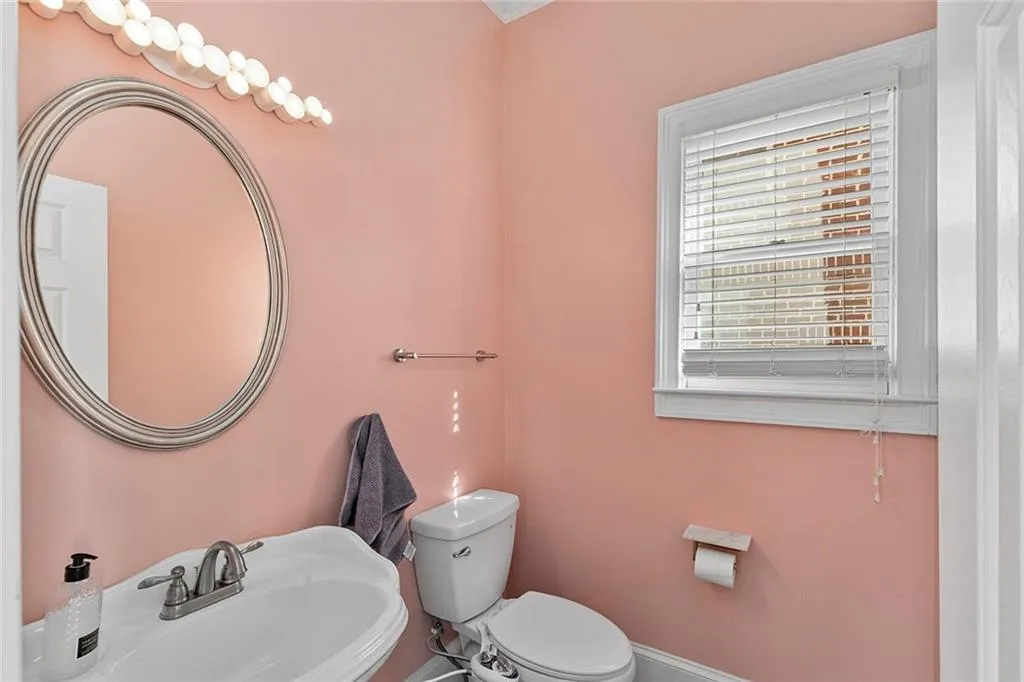 Atlanta, Georgia 30324, 5 Bedrooms Bedrooms, ,4 BathroomsBathrooms,Residential,For Sale,7680907