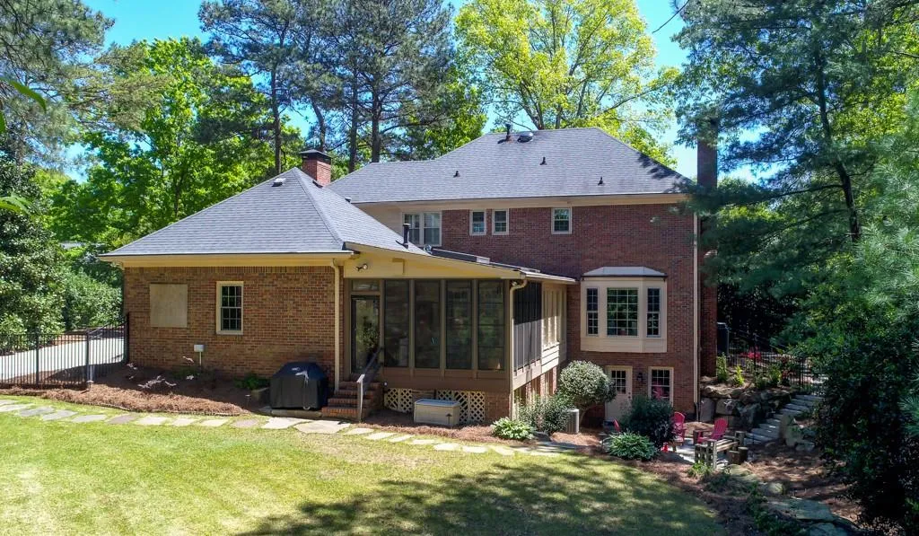 275 Cameron Ridge Drive, Sandy Springs, Georgia 30328, 5 Bedrooms Bedrooms, ,4 BathroomsBathrooms,Residential,Sold,275 Cameron Ridge Drive,6556054