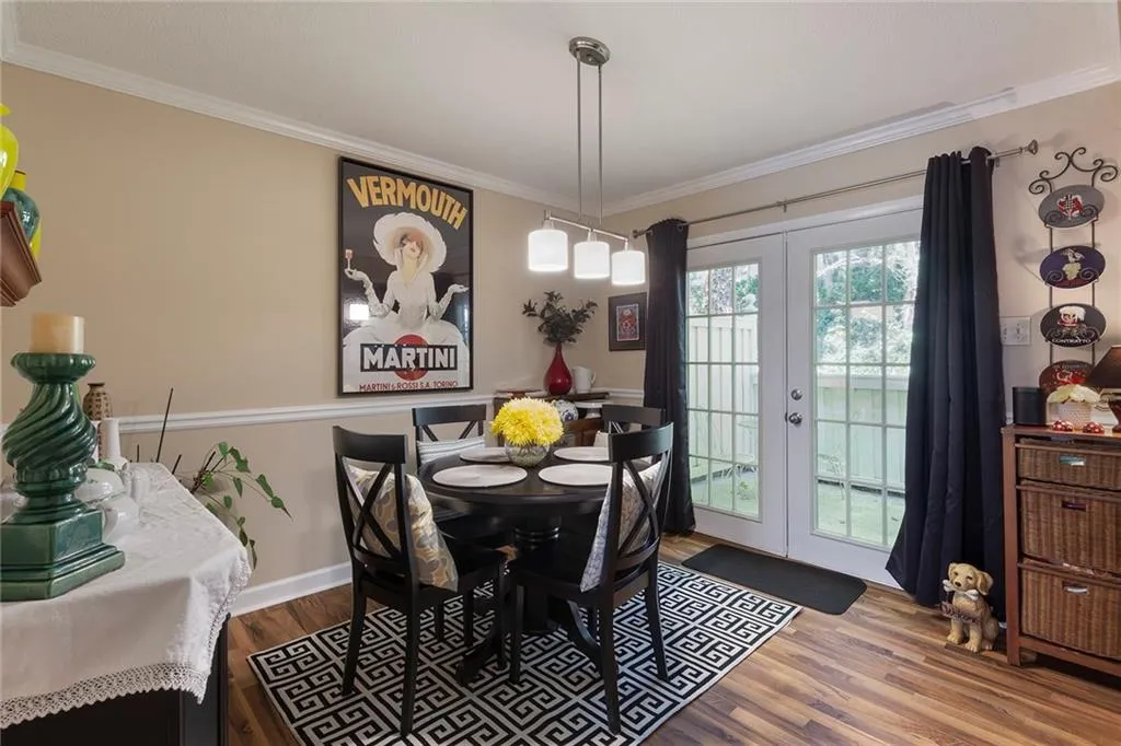6900 Roswell Road Unit L4, Atlanta, Georgia 30328, 2 Bedrooms Bedrooms, ,2 BathroomsBathrooms,Residential,Sold,6900 Roswell Road Unit L4,6799970